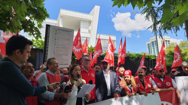 Yargı kararlarını uygula, gerçekleri açıkla, ekmeğimle oynama!